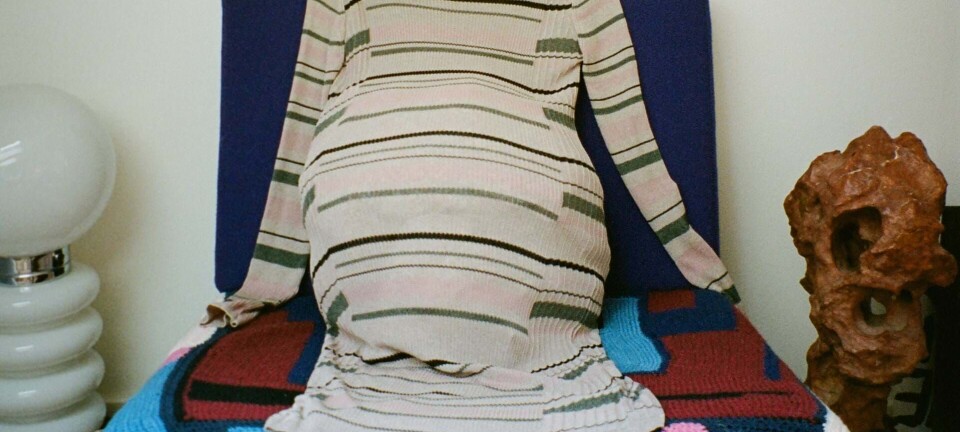 Essay af Emma Rosenzweig: Tre af mine kjoler, at øve sig på minder