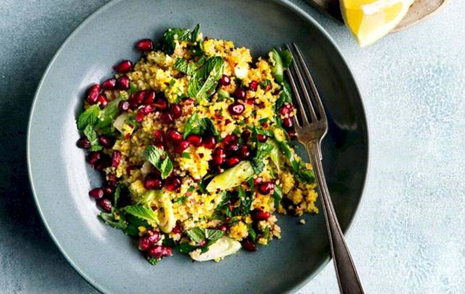Cous cous med granatæbler og krydderurter