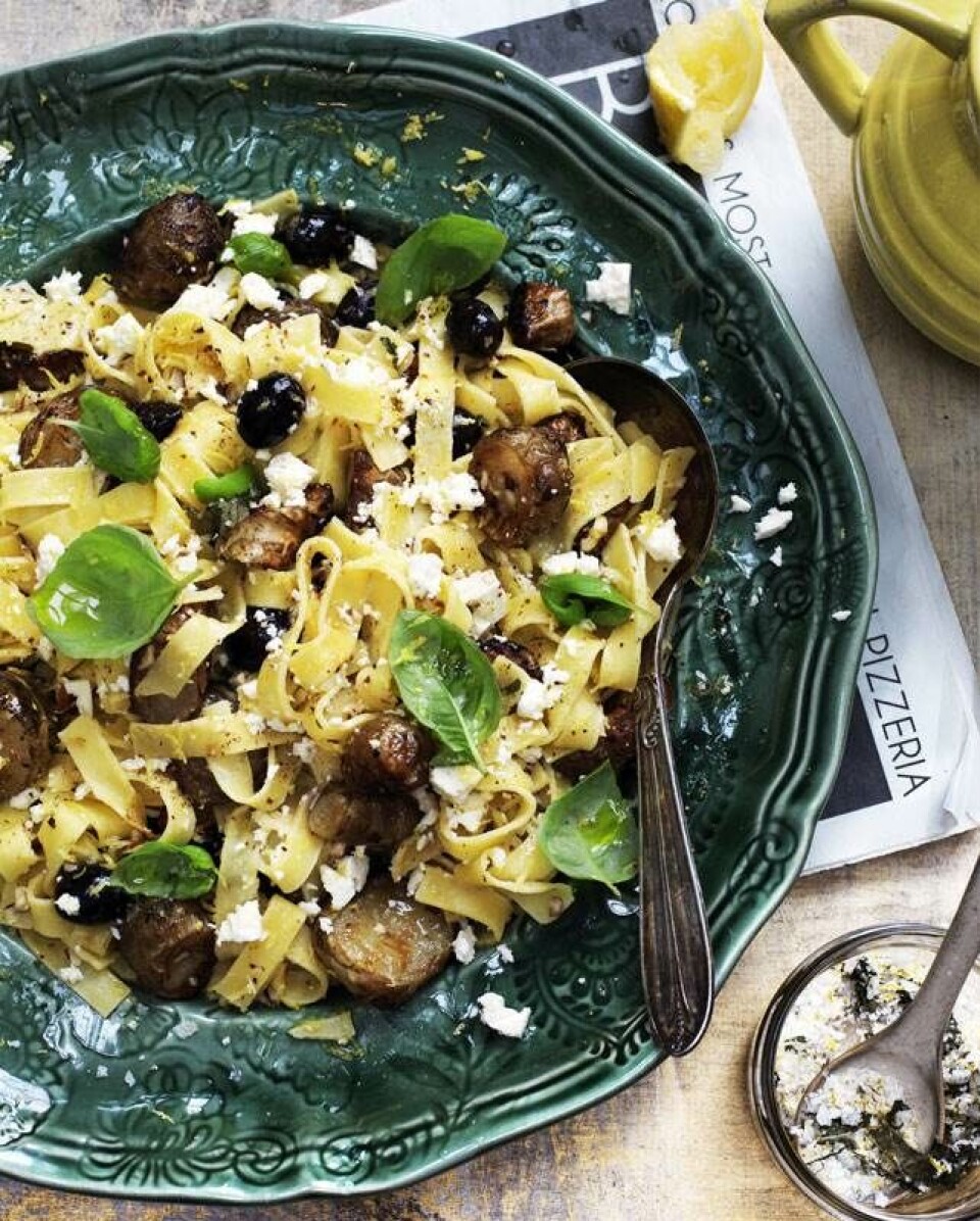 Fettucini med friterede jordskokker, feta og citron