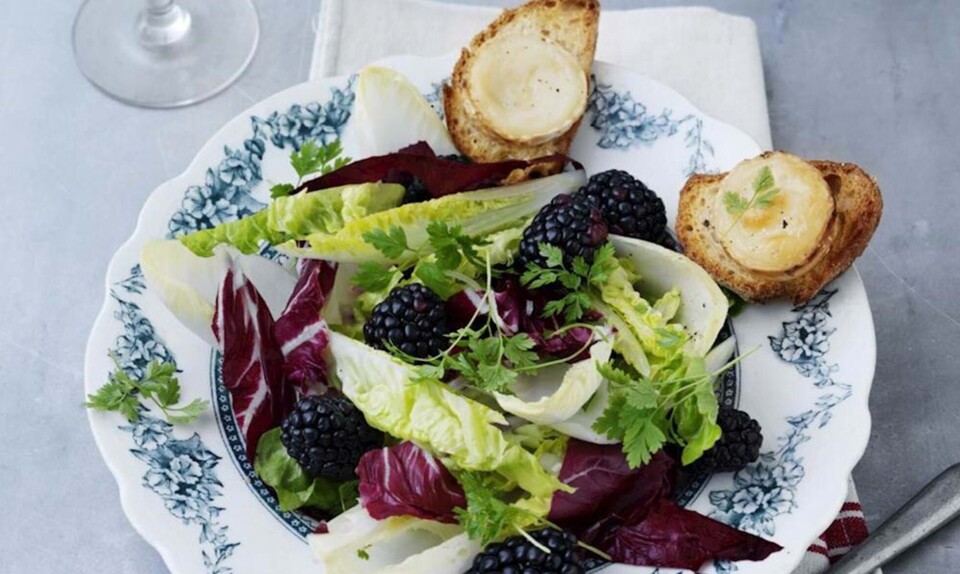 Salat med chevre chaud