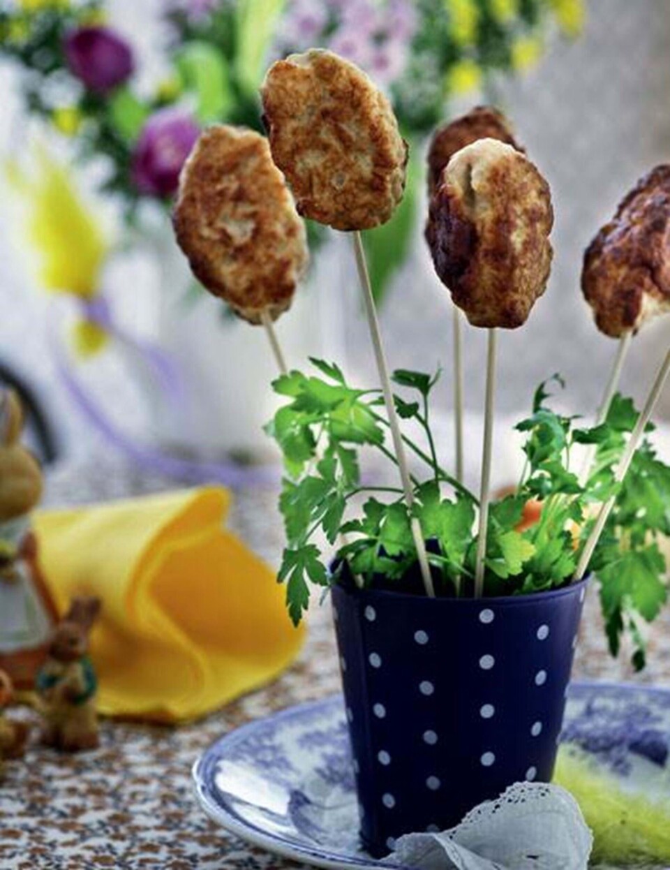 Små lammefrikadeller på spyd