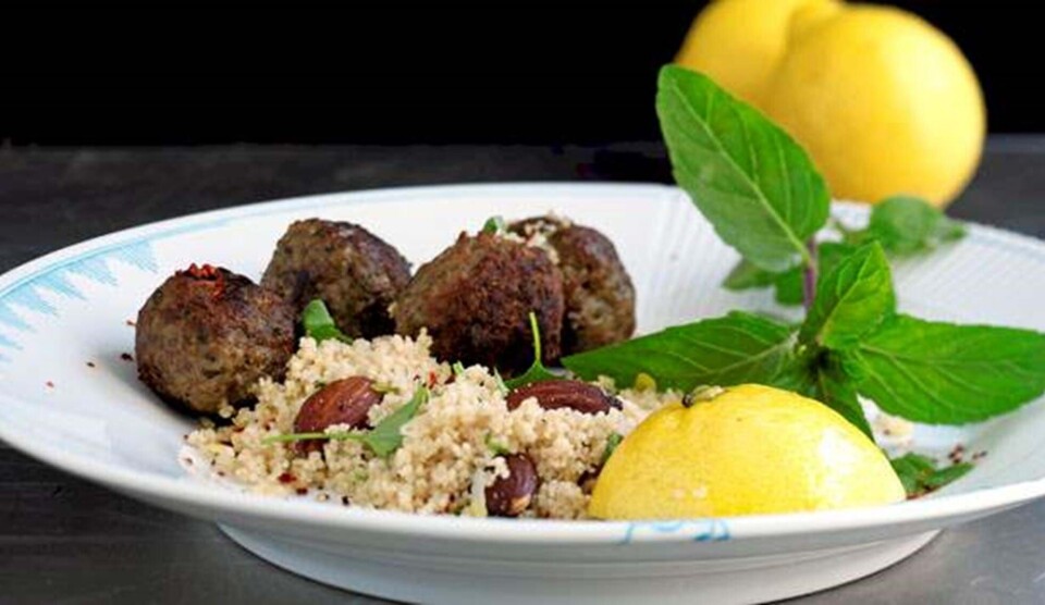 Opskrift på lammefrikadeller med citrus couscous
