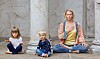 Mor og meditation: ”Vi løser konflikter ved at synge hjertesange”