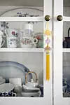 Bolig med skæve detaljer og sprudlende farver