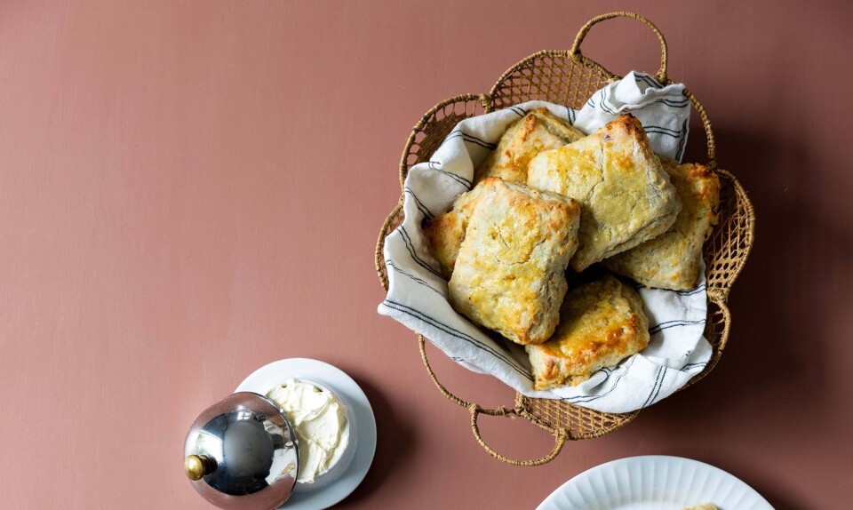Æblescones med kanel og kardemomme