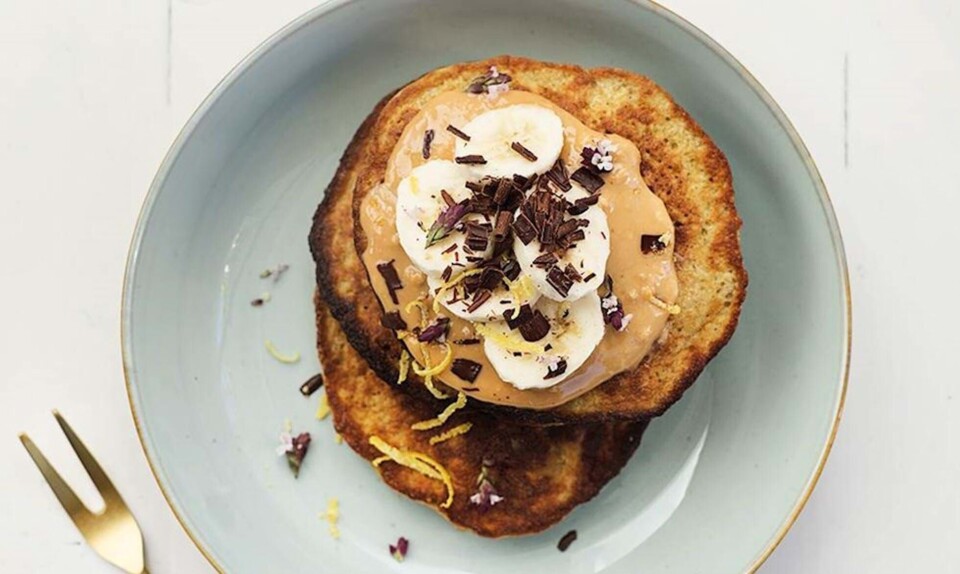 Sund morgenmad: Pandekager med banan & peanutbutter sund morgenmad