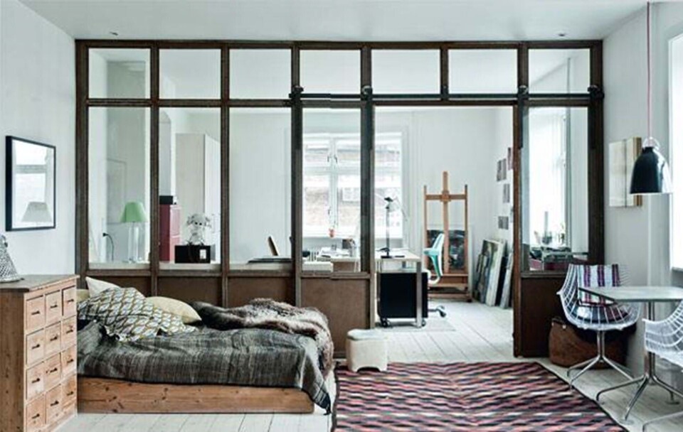 Kunstnerhjem: Rå og hyggelig loftstil