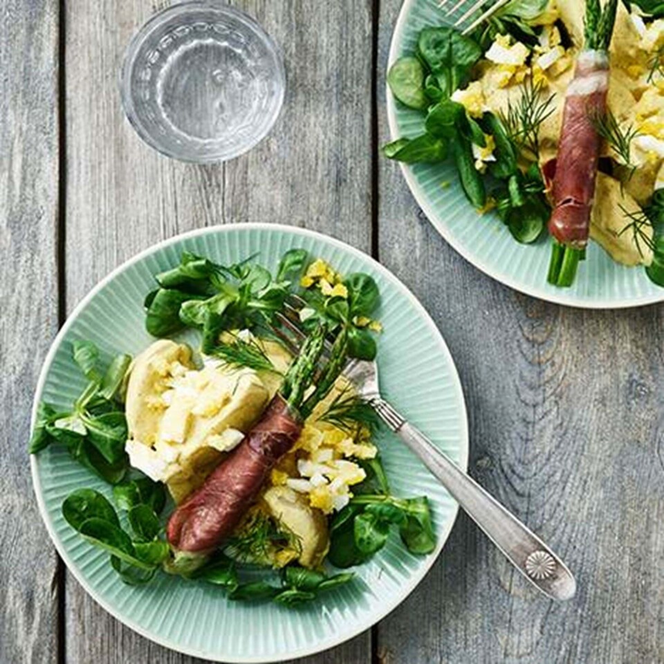 Kartoffelsalat med asparges i skinke