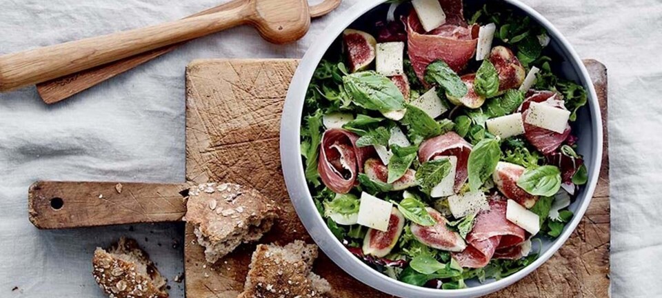 Salat med figner, parmaskinke og pecorino