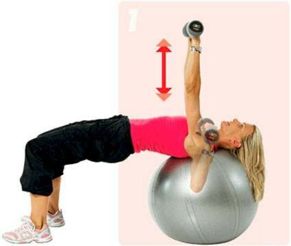 Se 8 øvelser med push-up effekt for brysterne