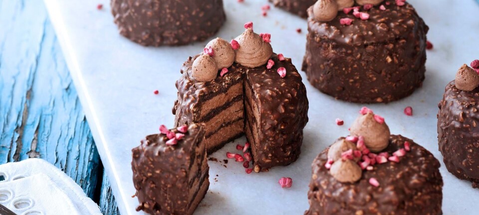Små fine chokoladekager til dessert