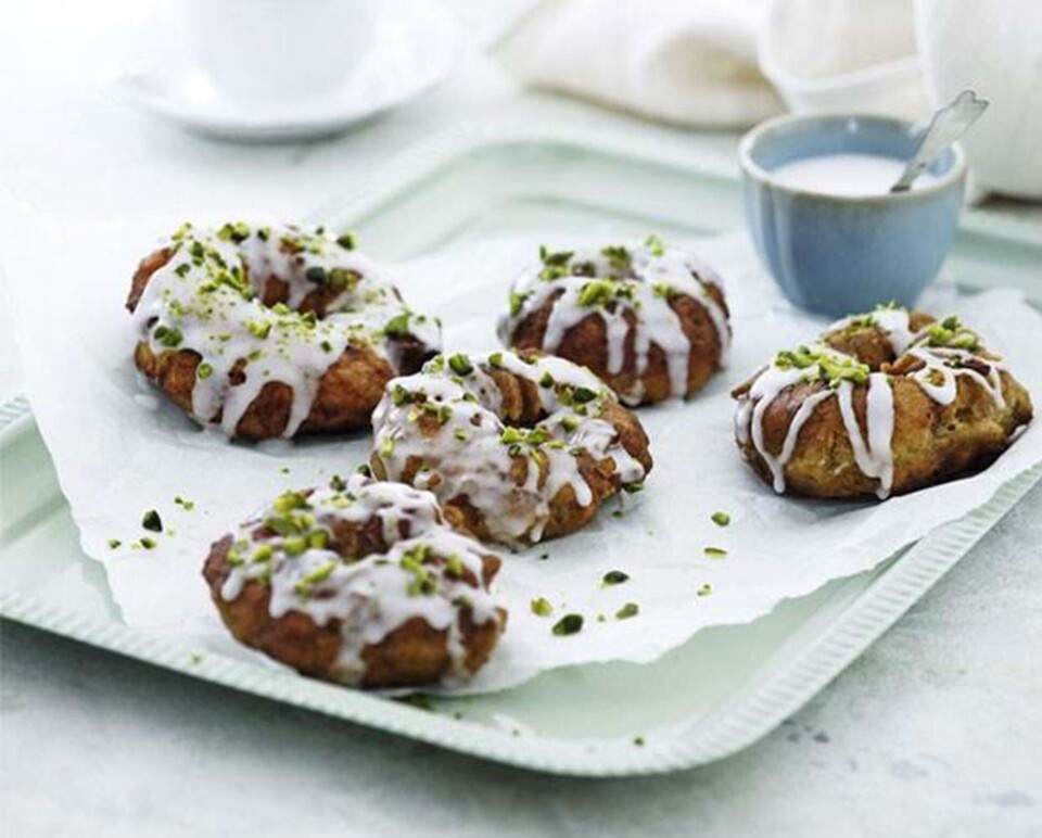Doughnuts med æble og kanel
