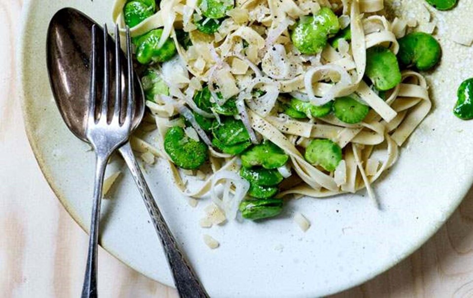 Opskrift på pasta med hestebønner og hvidløg