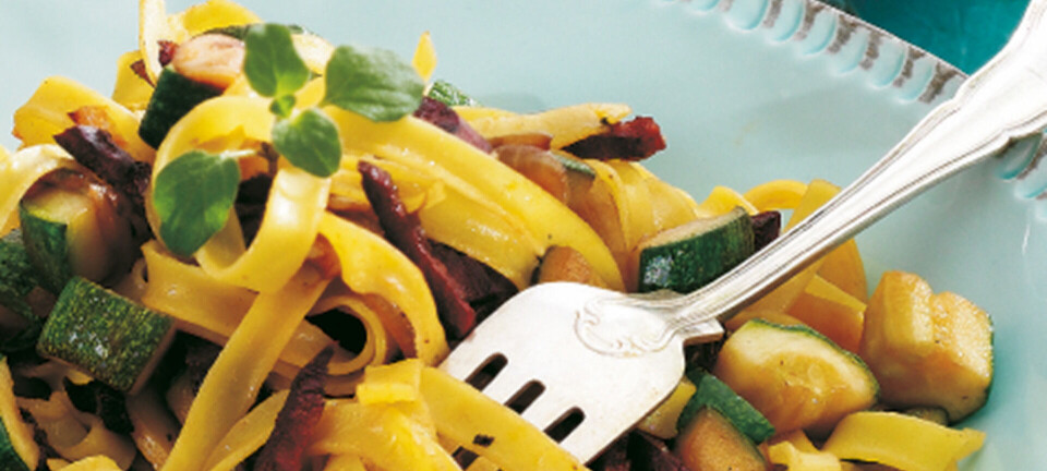 Pasta med chorizopølse og squash