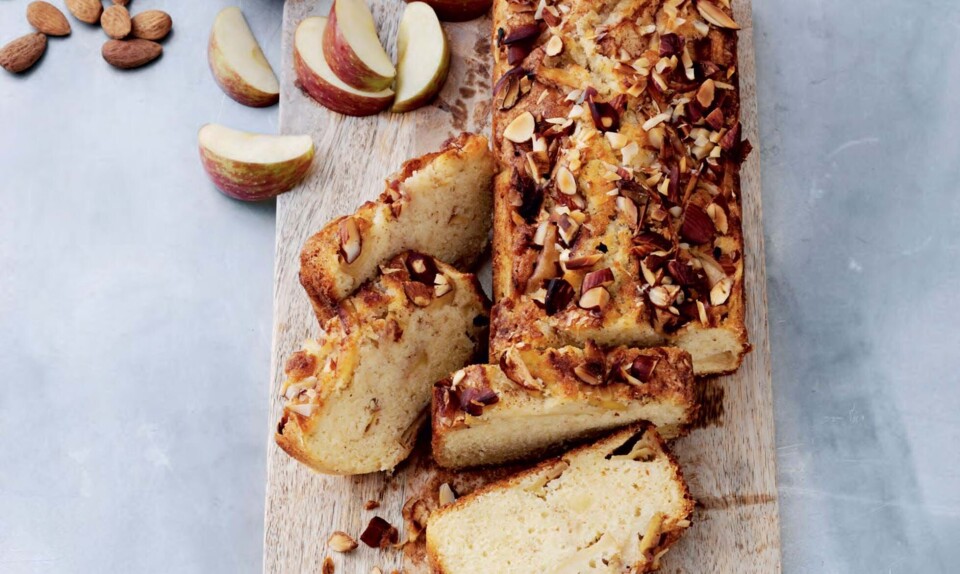 Æblekage med marcipan opskrift