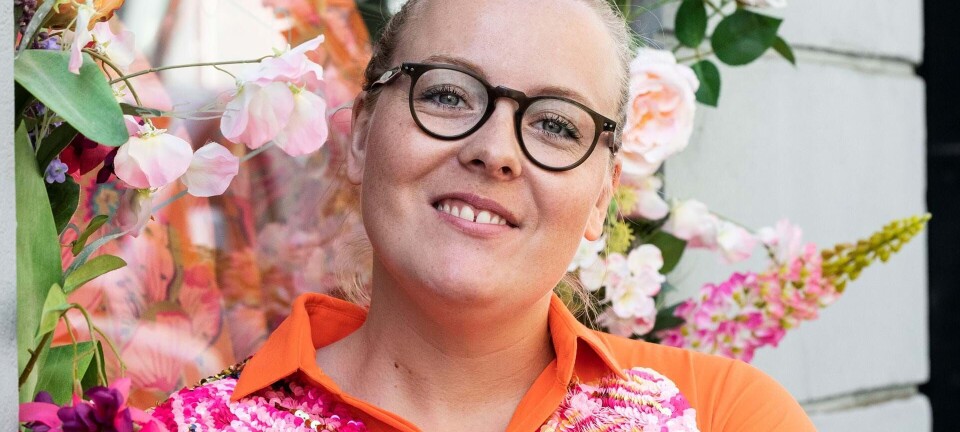 Designer Emilie Schram skaber unikke broderier: 'Det er så gennemført, men sådan er haute couture jo”