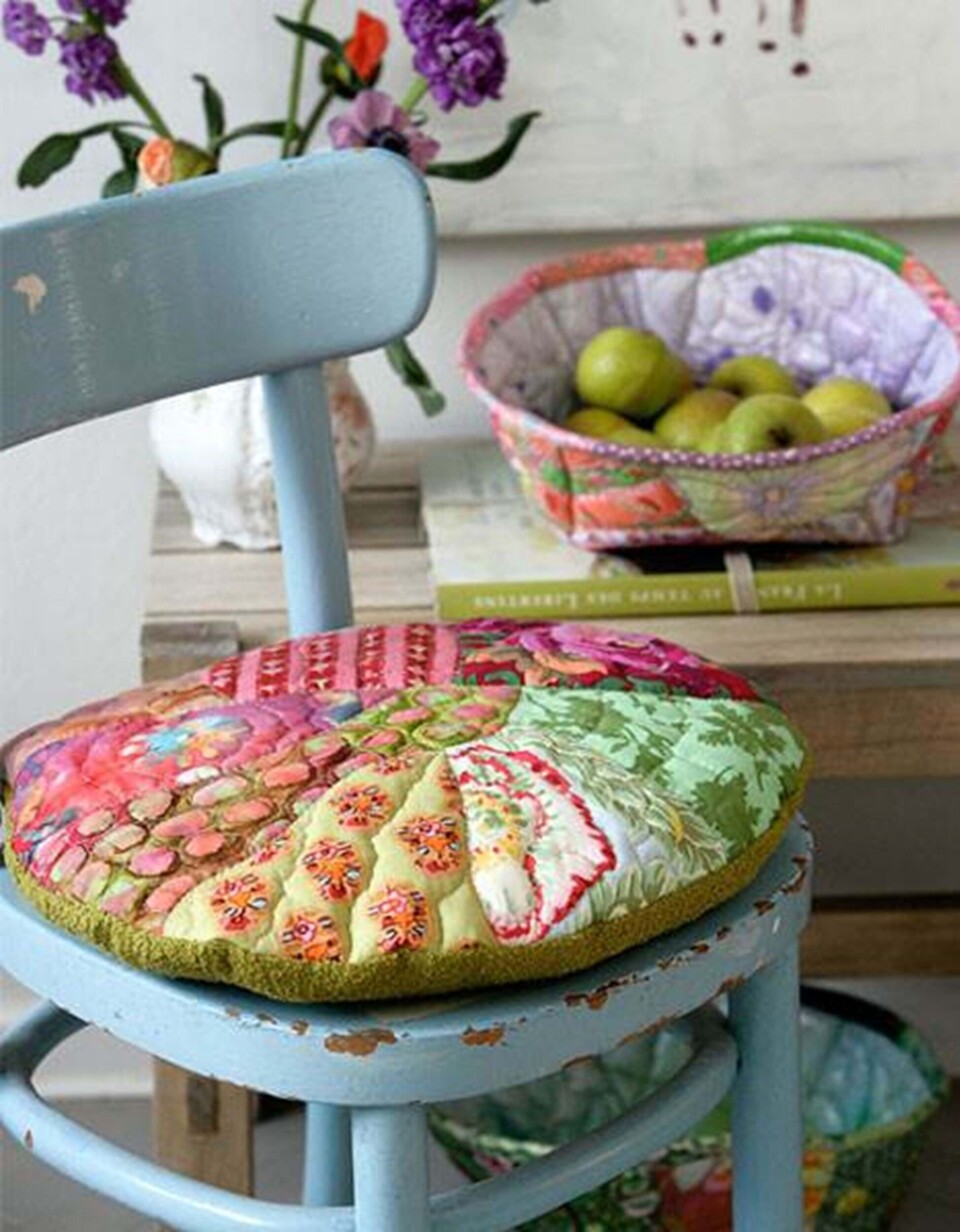 Lav en farverig siddepude i patchwork fra Hendes Verden