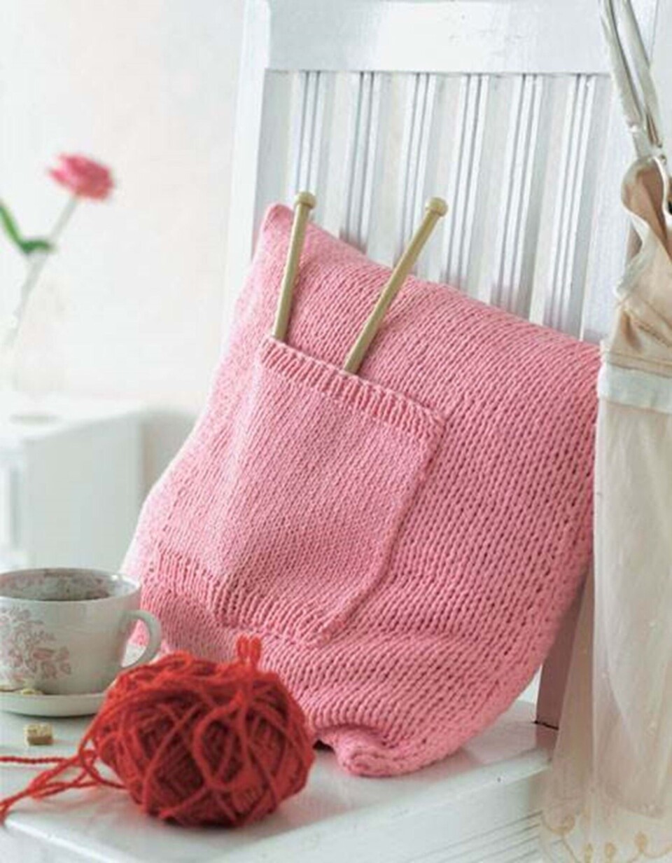 Pude med praktisk lomme