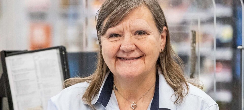 Finalist til Danmarks sødeste kassedame 2020: 'Jeg nyder at give god service'