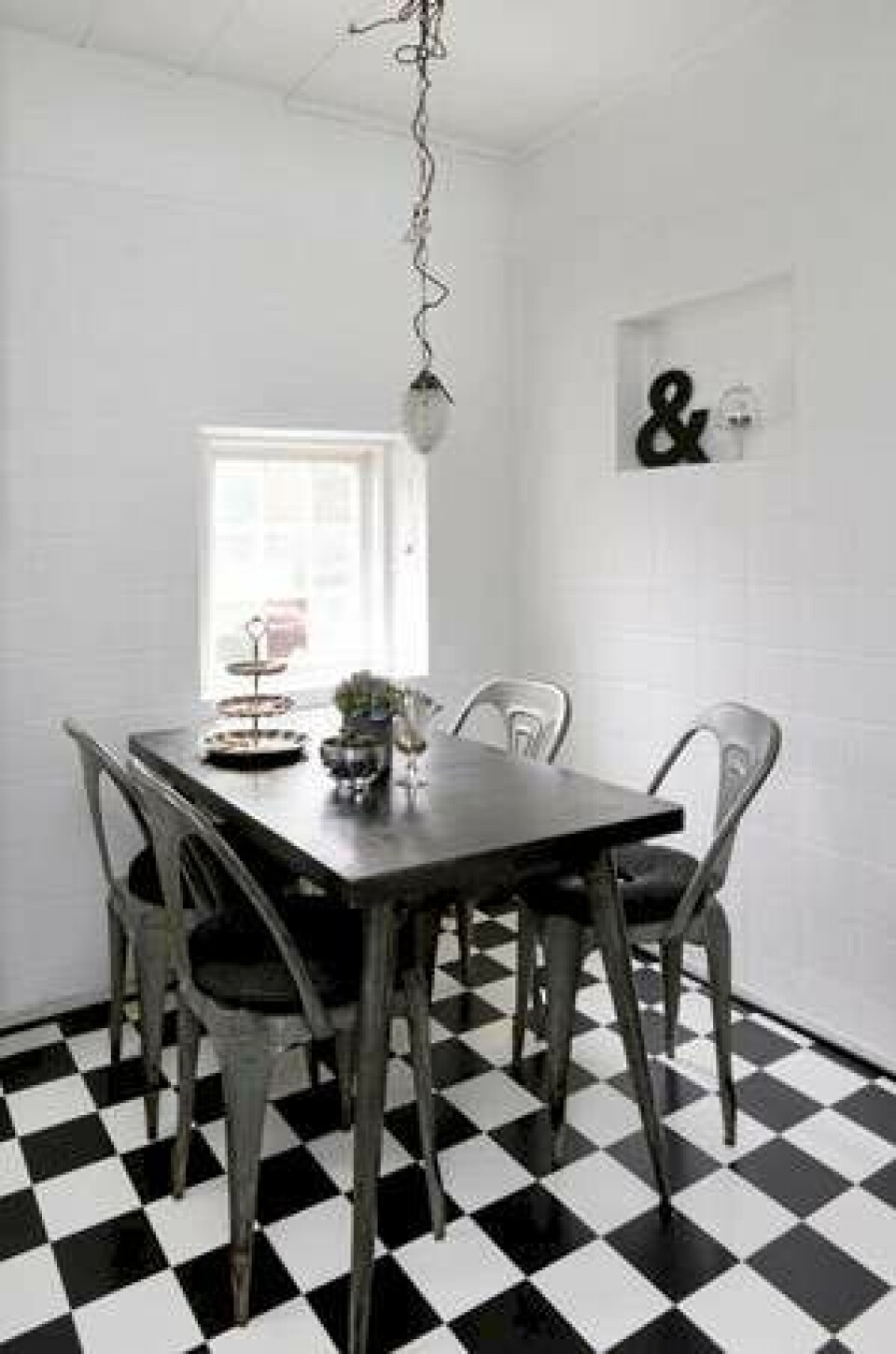 Bolig: Rå fabriksstil og parisercharme