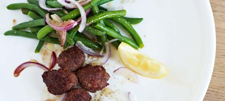 Frikadeller med bønnesalat