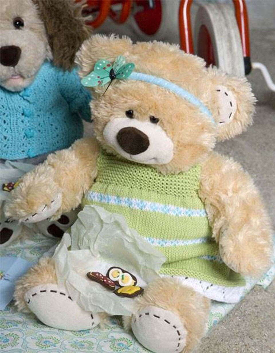 Grøn strikket kjole og hårbøjle til Build-a-Bear fra Hendes Verden