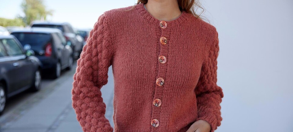 Strik selv den smukke trøje med bobleærmer
