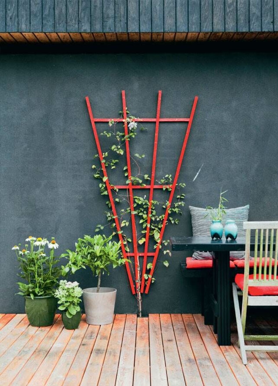 Fra ruin til stilren terrasse
