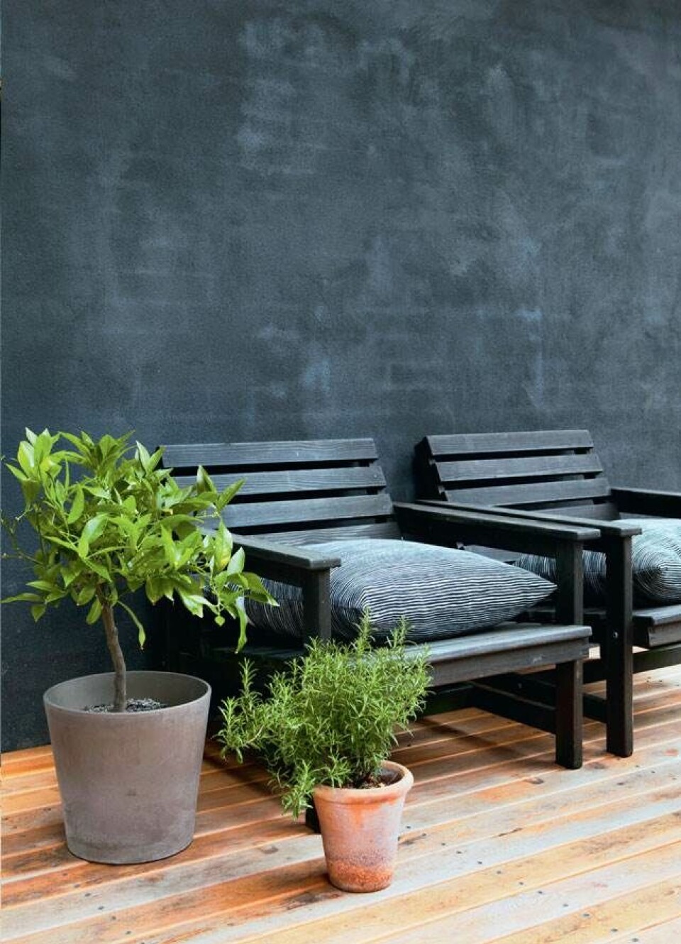 Fra ruin til stilren terrasse