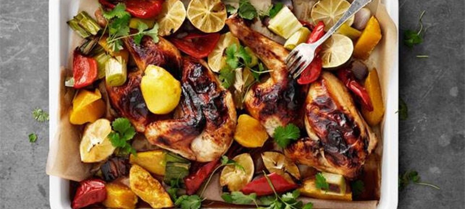 Nem limemarineret kylling med årstidens grønt