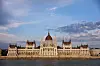 Det ungarske parlament set fra Pest-siden af Budapest.