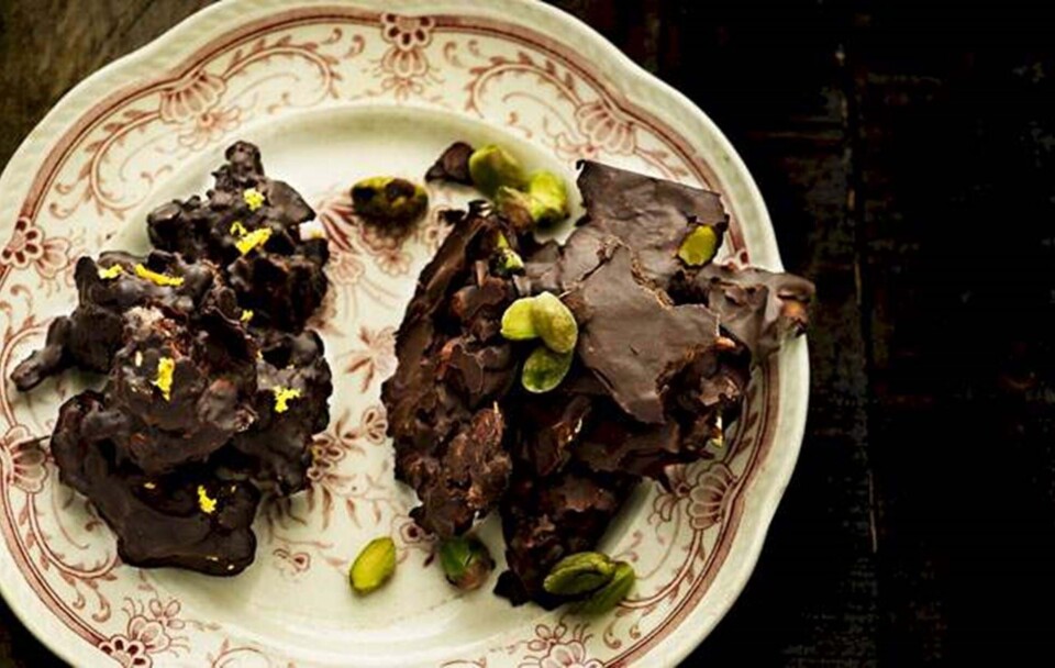 Opskrift på chokobrud med pistacie og mint
