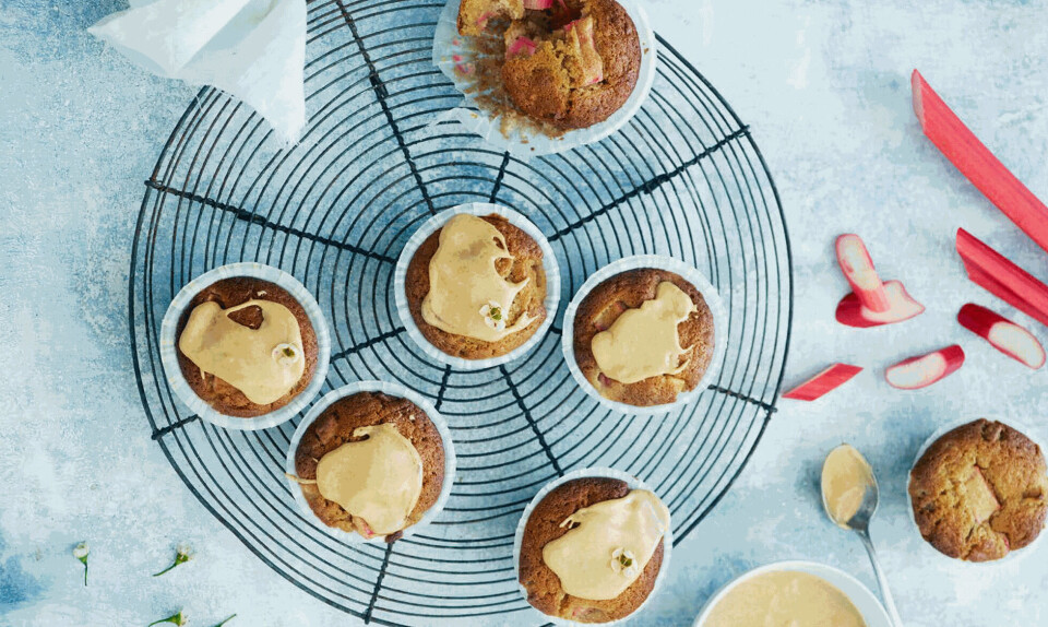 Rabarber muffins med hvid chokolade Rabarber muffins med hvid chokolade