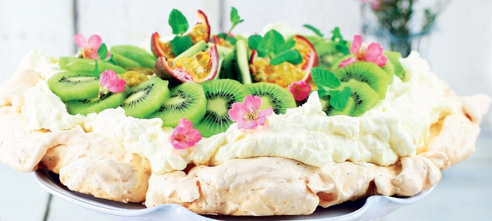 Flot pavlova til påske: Kokospavlova med ananascreme