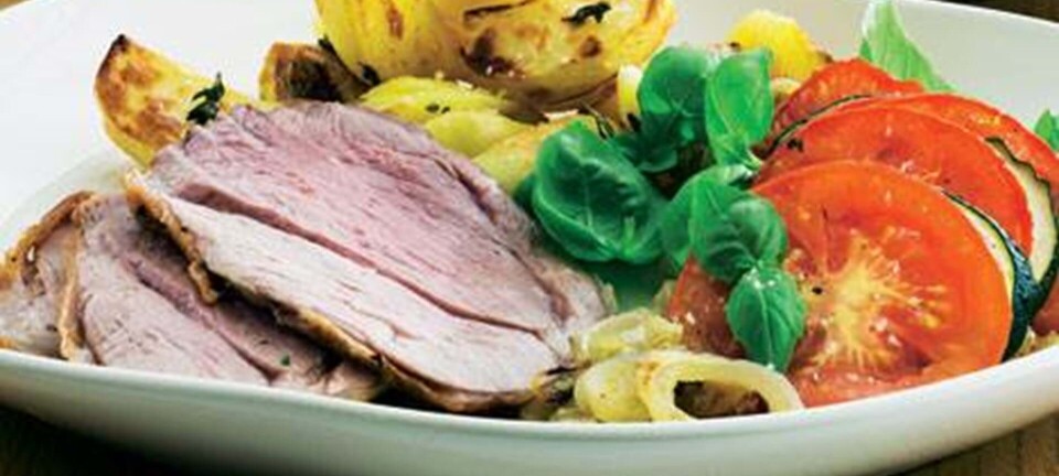 Lammekølle med tomat-squashfad