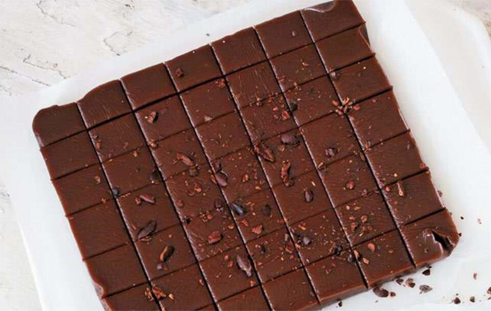 Chokoladekarameller dyppet i chokolade