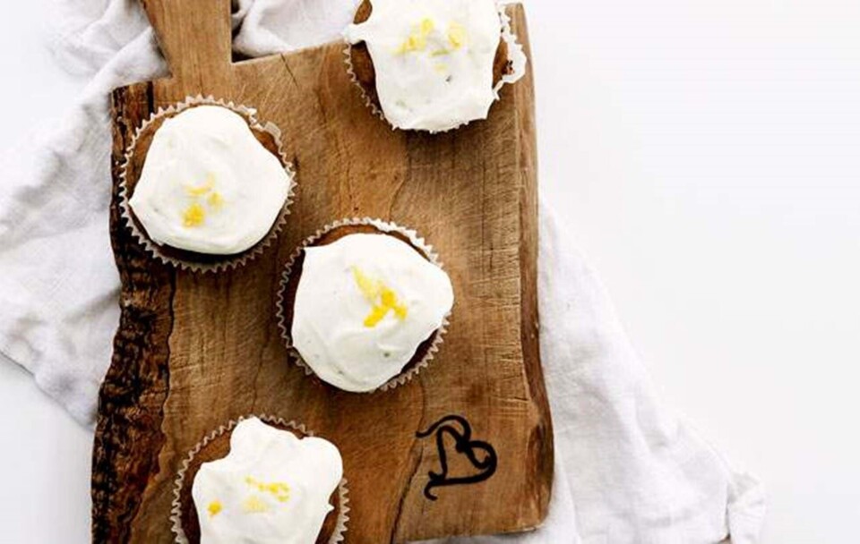 Opskrift på muffins med squash og citrusglasur