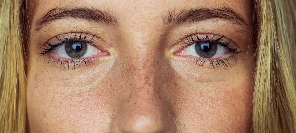 Døjer du med tørre, irriterede og trætte øjne? Sådan undgår du skærmøjne