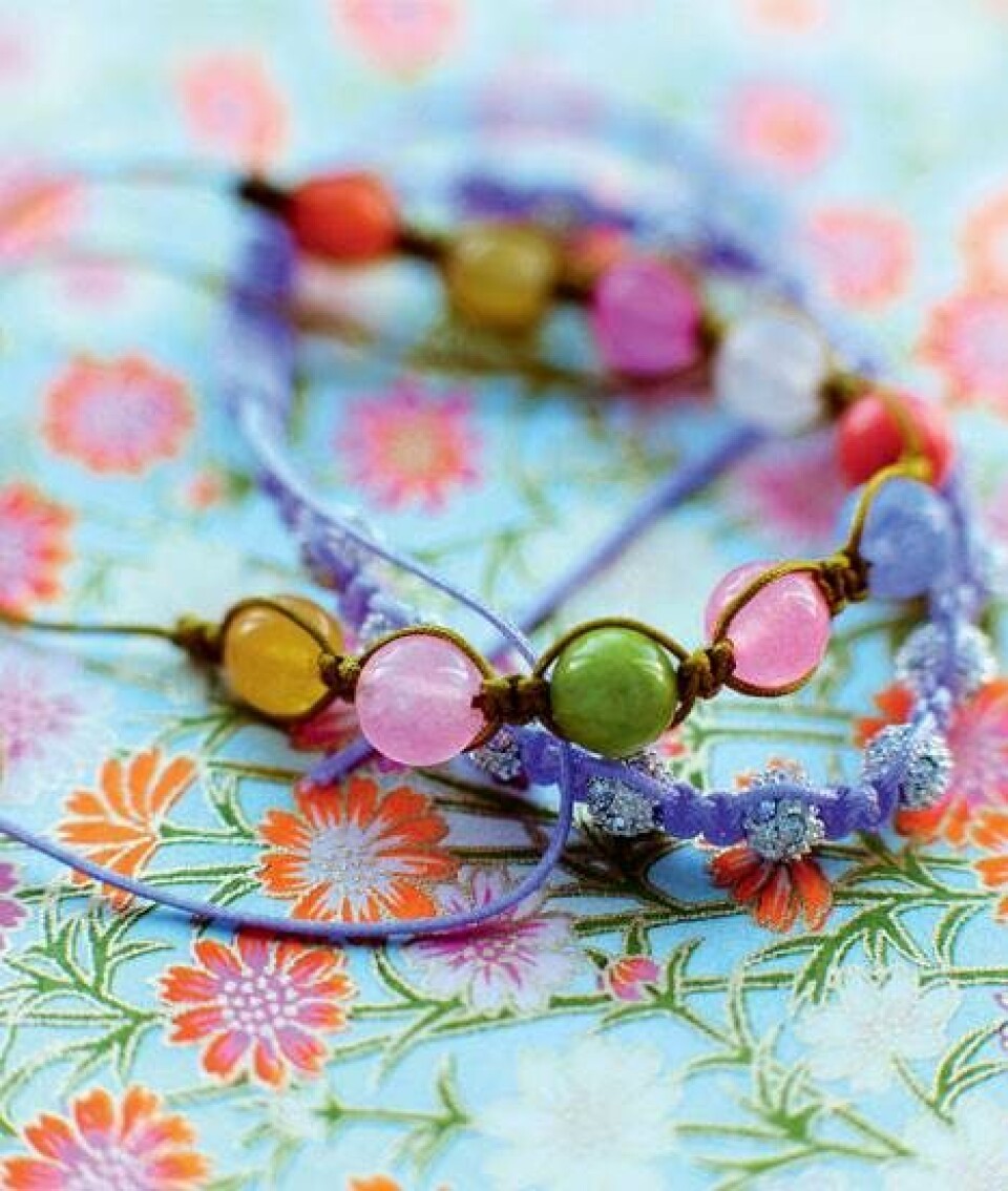 DIY: Knyttet armbånd med perler