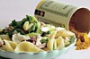 Salat med blomkål, pasta og skinke