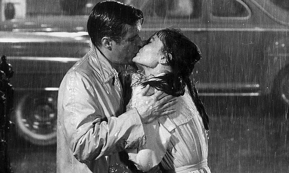 Audrey Hepburn George Peppard trenchcoat