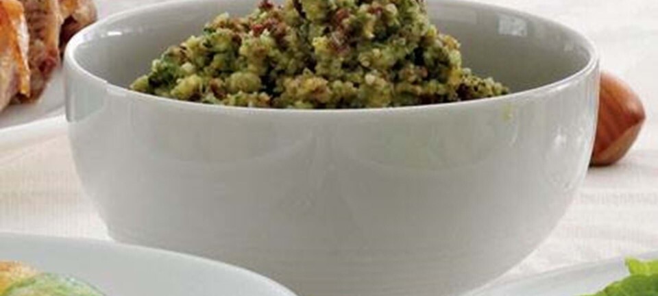 Pesto af hasselnødder og basilikum