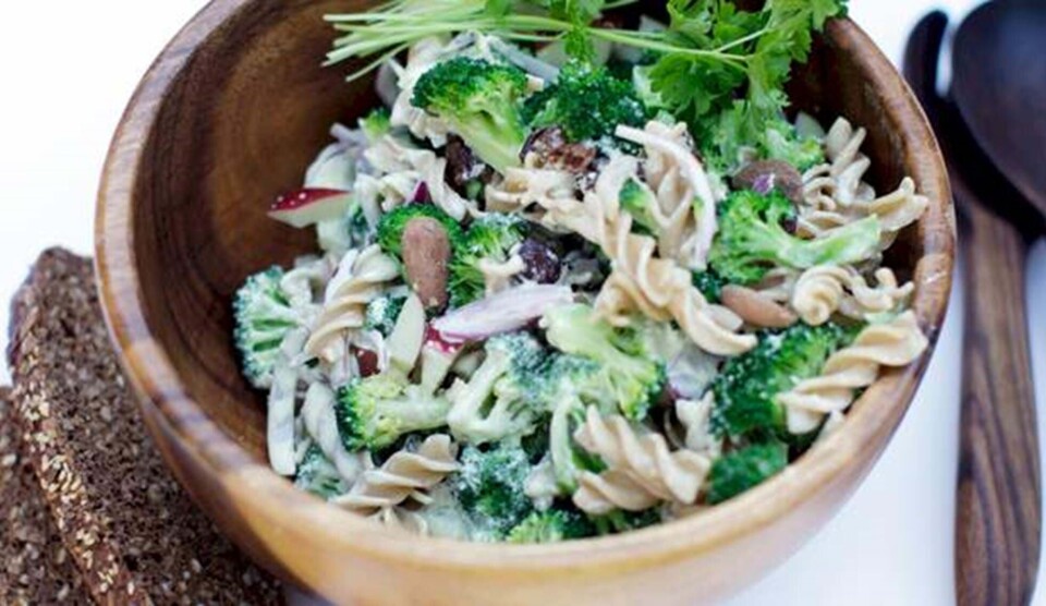 broccolisalat opskrift