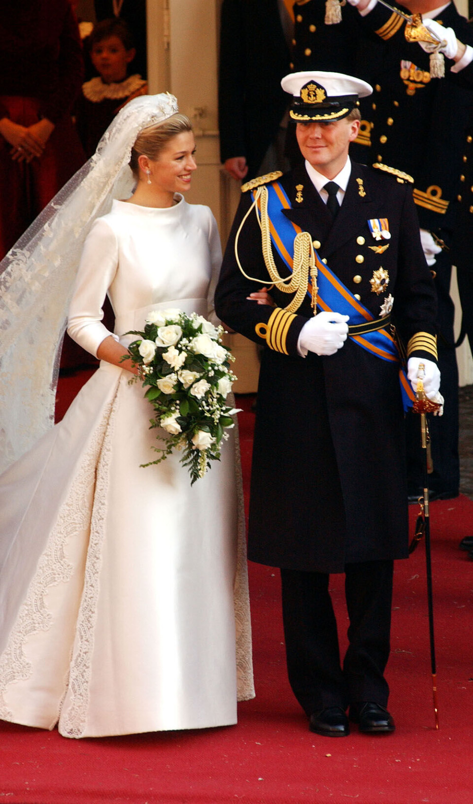 Går du også rundt med prinsessedrømme? Se de fineste royale brudekjoler gennem tiden