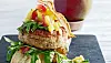 Opskrift på kyllingeburger med mangosalsa