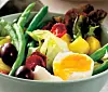 Lun salat med kartofler, bønner og æg