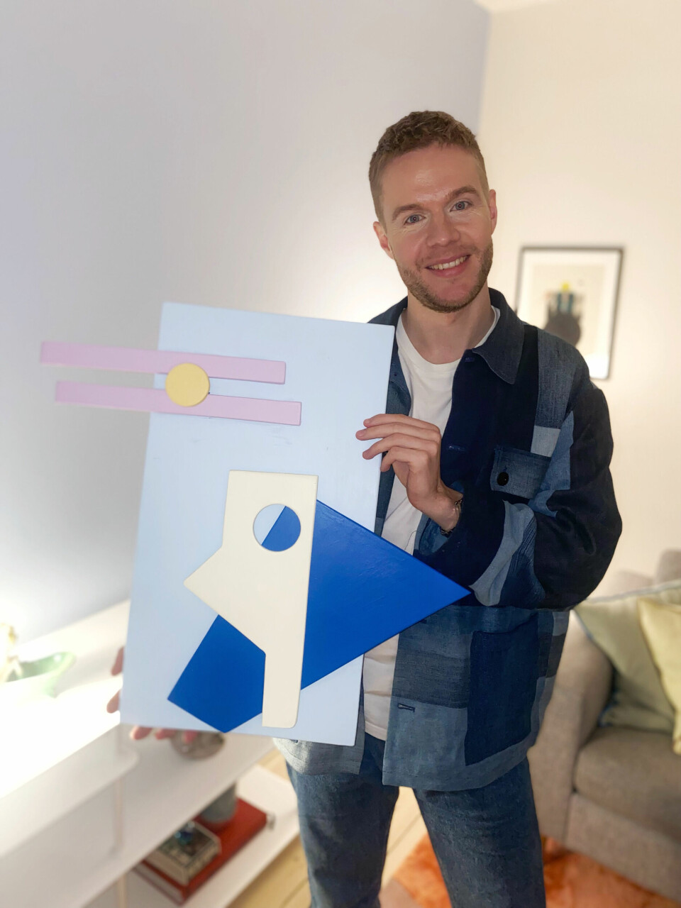 Martin_Storgaard med hans første værk 'The Blue Eye'.