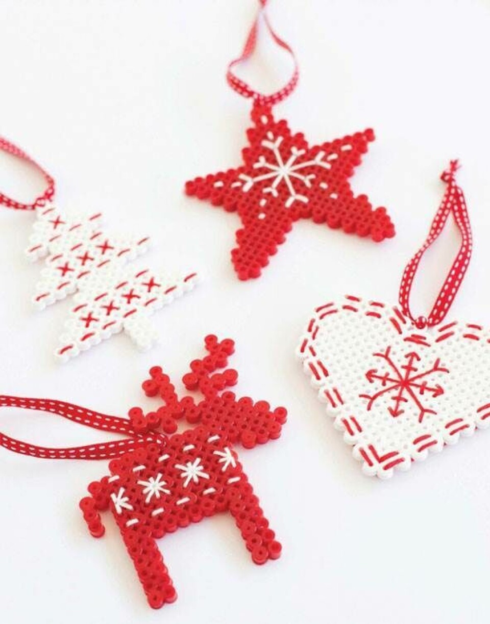 Juletræspynt i hama perler.