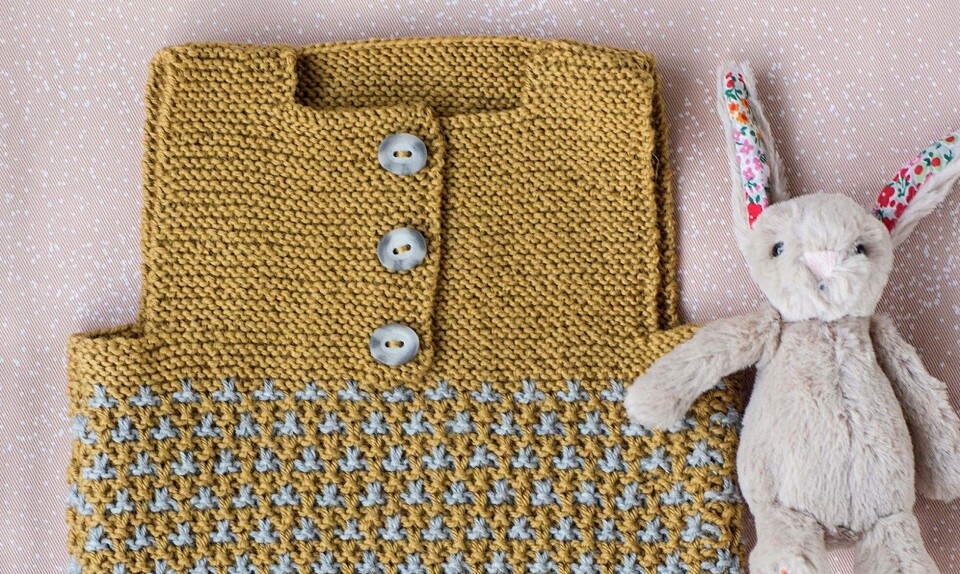 Strikket babyvest unisex