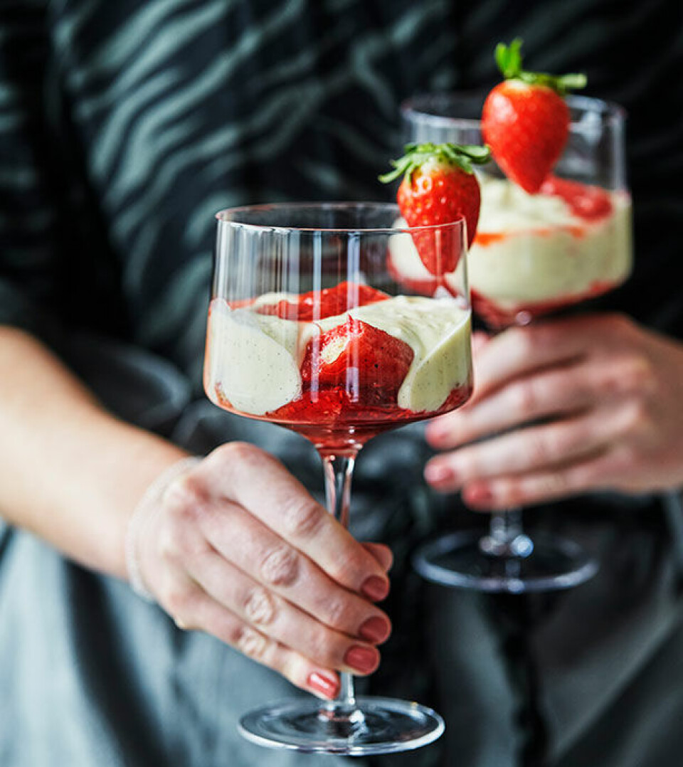 Tiramisu med gin og sommerbær